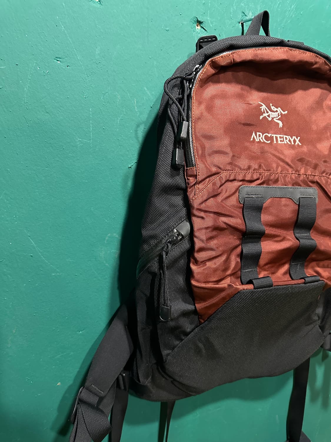 아크테릭스 브라운 백팩 상품이미지3