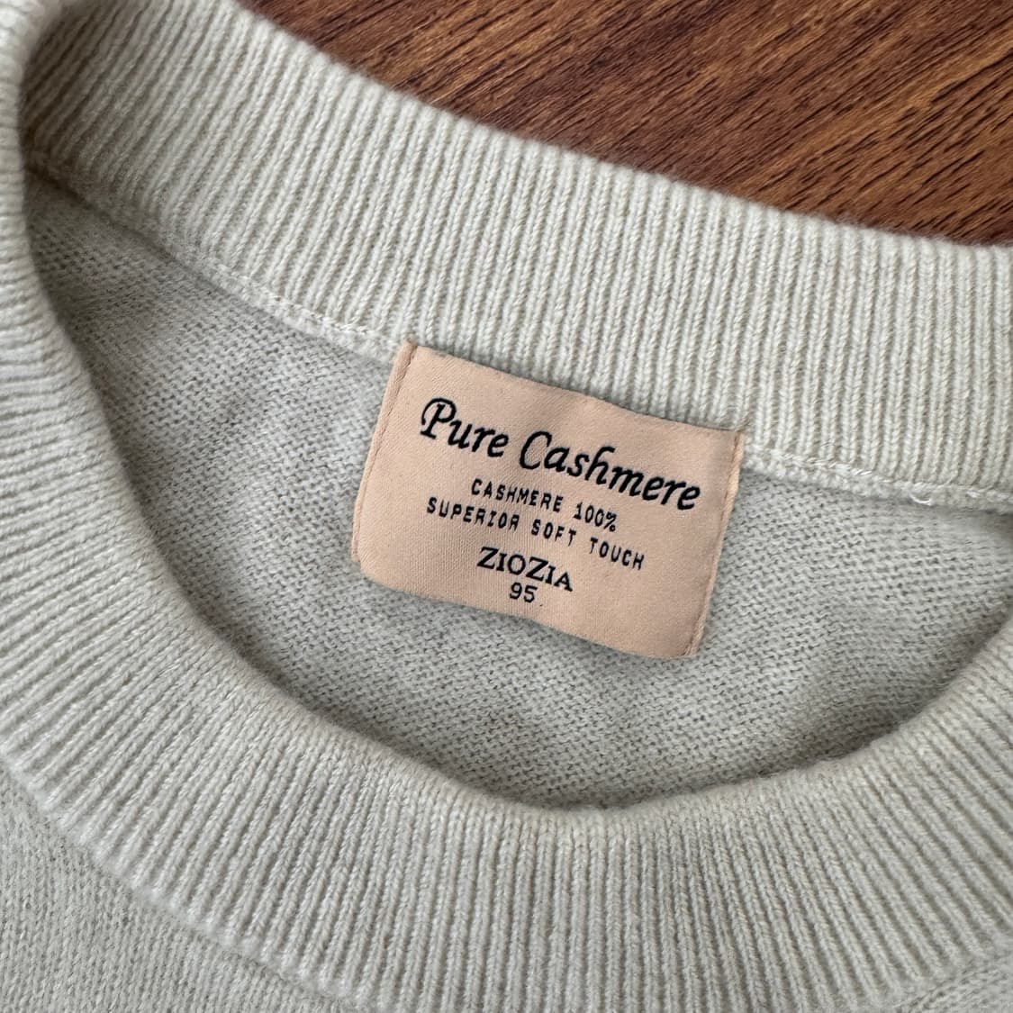 95 ZIOZIA 지오지아 캐시미어 100 아이보리 니트  상품이미지3