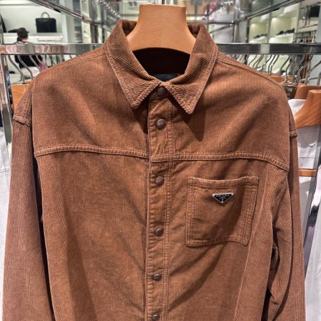 프라다 코듀로이 셔츠 팝니다(L사이즈) 상품이미지2