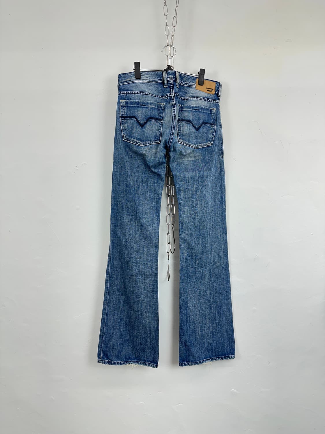 Diesel Distressed Indigo Bootcut Denim 상품이미지8