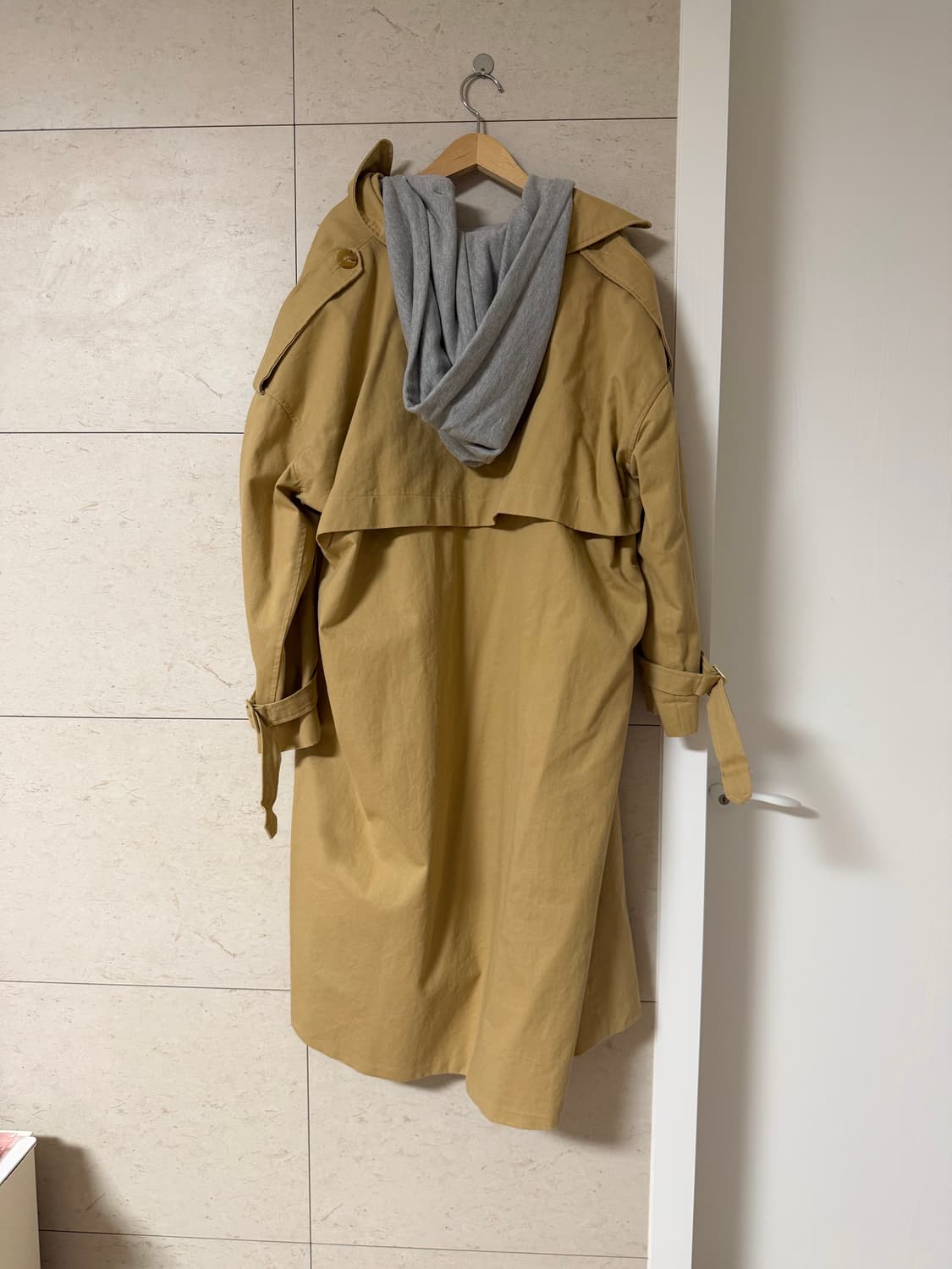 오버핏 트렌치 코트 (후드 탈착가능) 상품이미지4