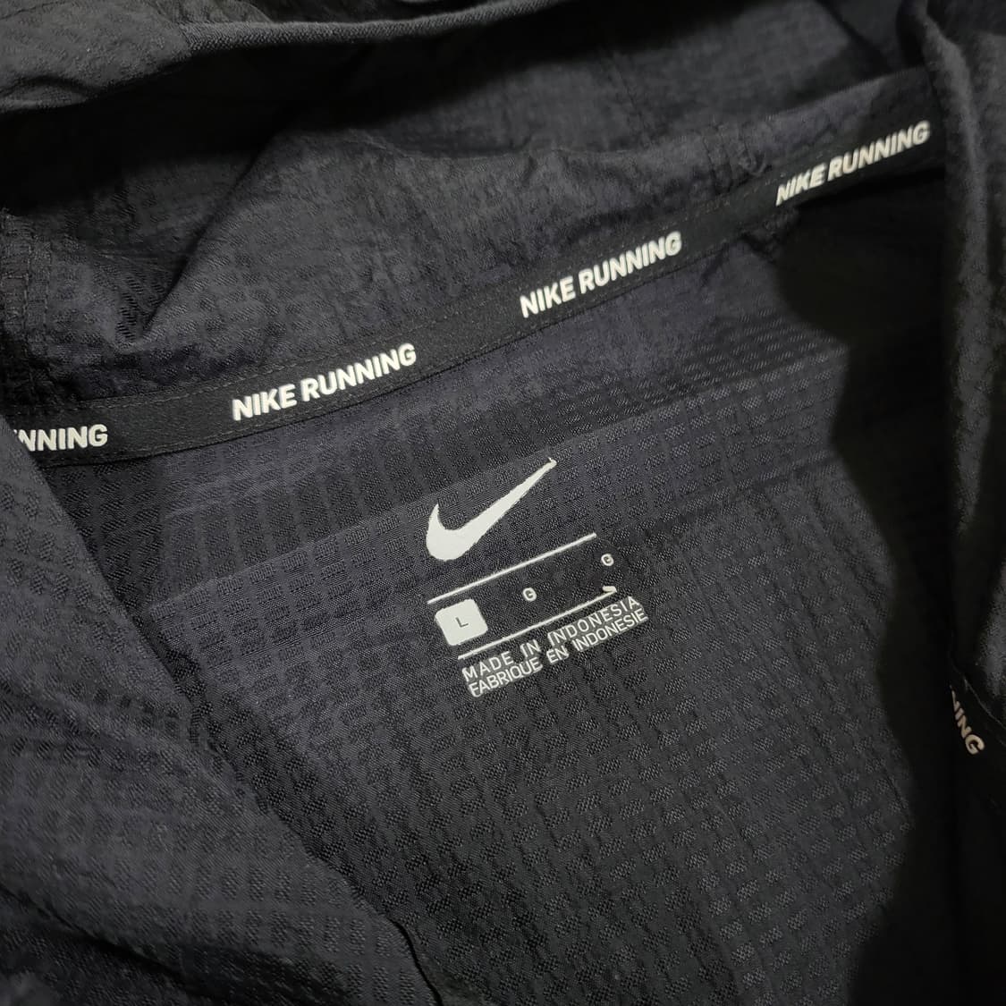 나이키 러닝 에센셜 후드 바람막이 상품이미지4