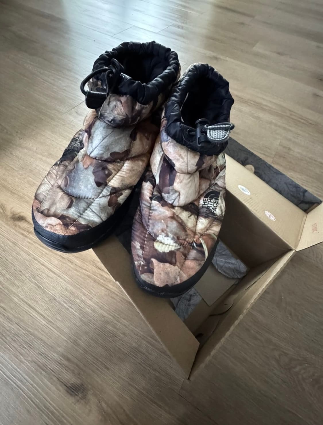 슈프림X노스페이스 리얼트리 눕시 부츠 상품이미지7