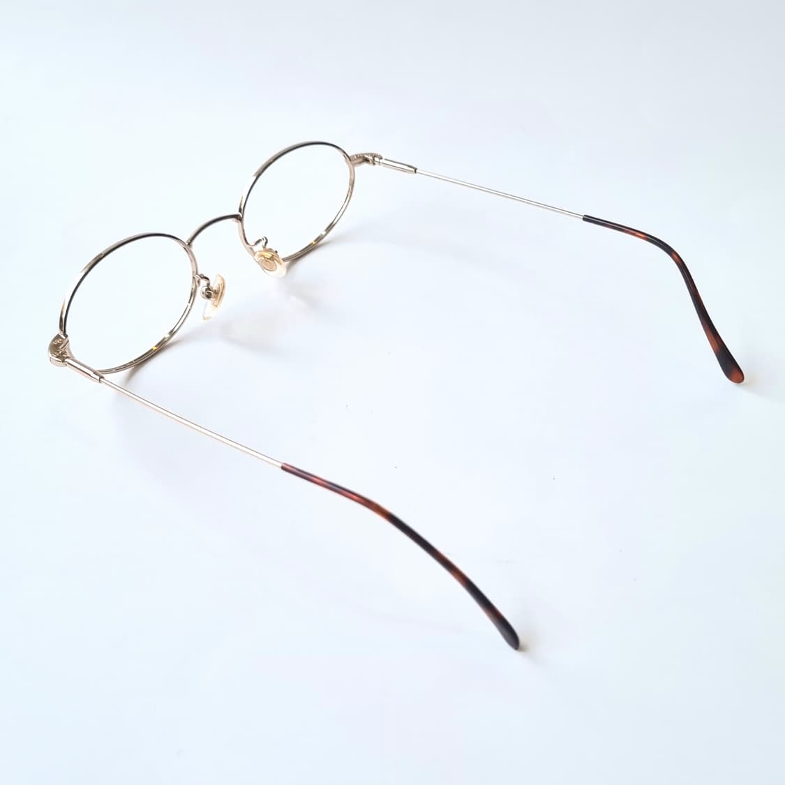 진열상품 타원형 스텐다드 골드 안경테 396 상품이미지4