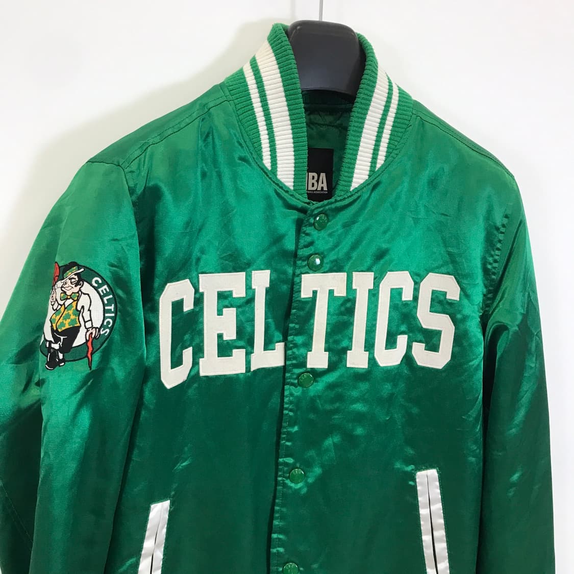 NBA 보스턴셀틱스 사틴 바시티점퍼 그린 [L사이즈] 상품이미지2