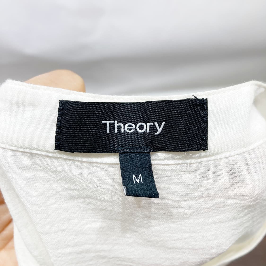 띠어리 정품 여성 시스루헨리넥셔츠 M 상품이미지4