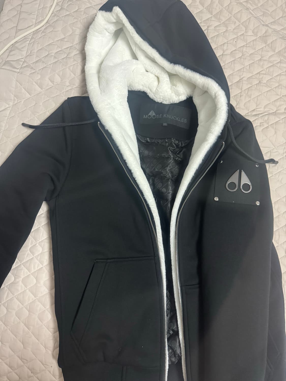 무스너클 버니스웨터 22fw 상품이미지1