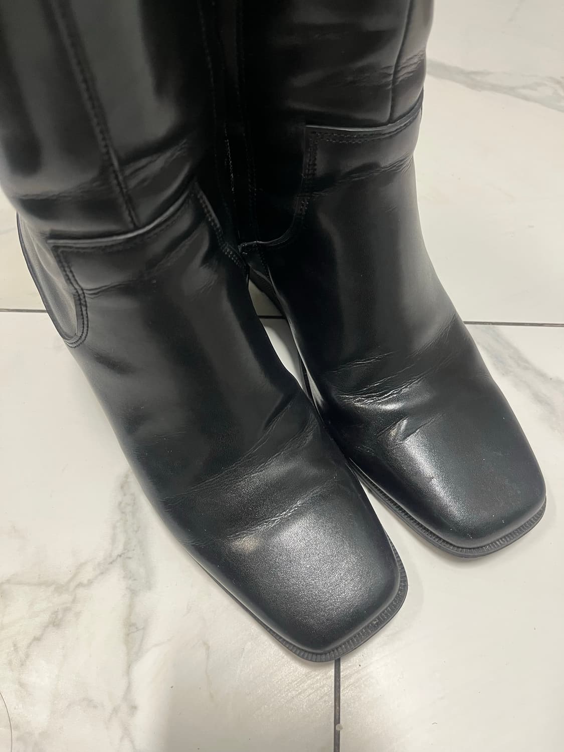 다이닛 스퀘어 볼드 미들 부츠 블랙 상품이미지3