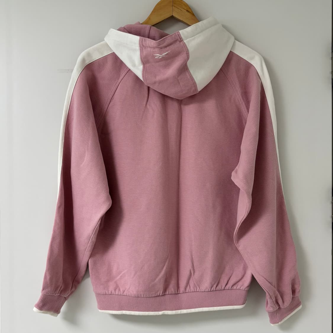 리복 핑크 후드티 상품이미지3