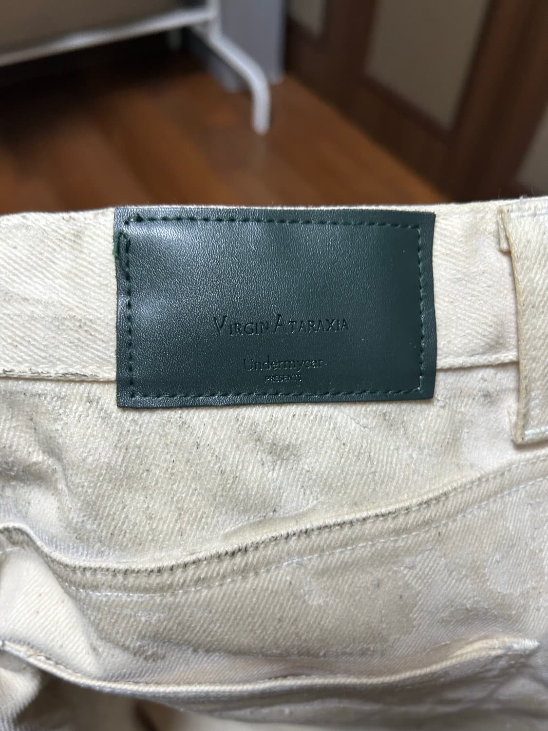 [3] 언더마이카 글라시얼 벨벳틴 플레어진 아이보 리 상품이미지3