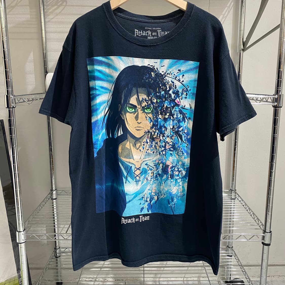 진격의거인 오피셜 애니메이션 티셔츠 상품이미지1