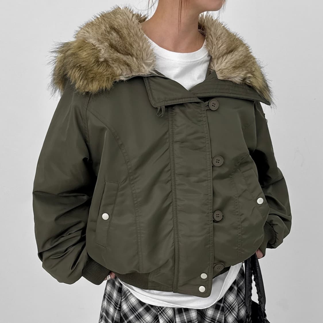 블랙업 누닐 퍼트리밍 후드 점퍼 상품이미지4