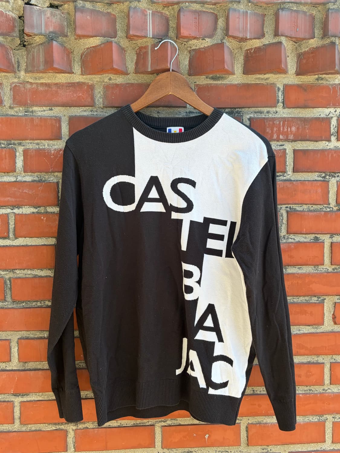 Castelbajac 레터링 배색 니트 상품이미지1