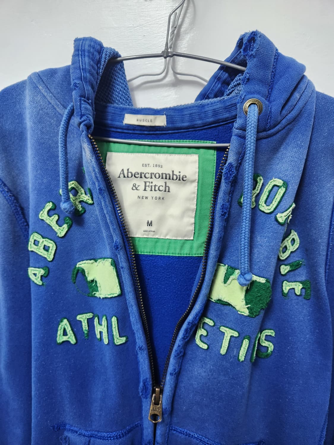 [정품] 아베크롬비 머슬핏 빈티지 디스트레스드 후드집업  상품이미지2