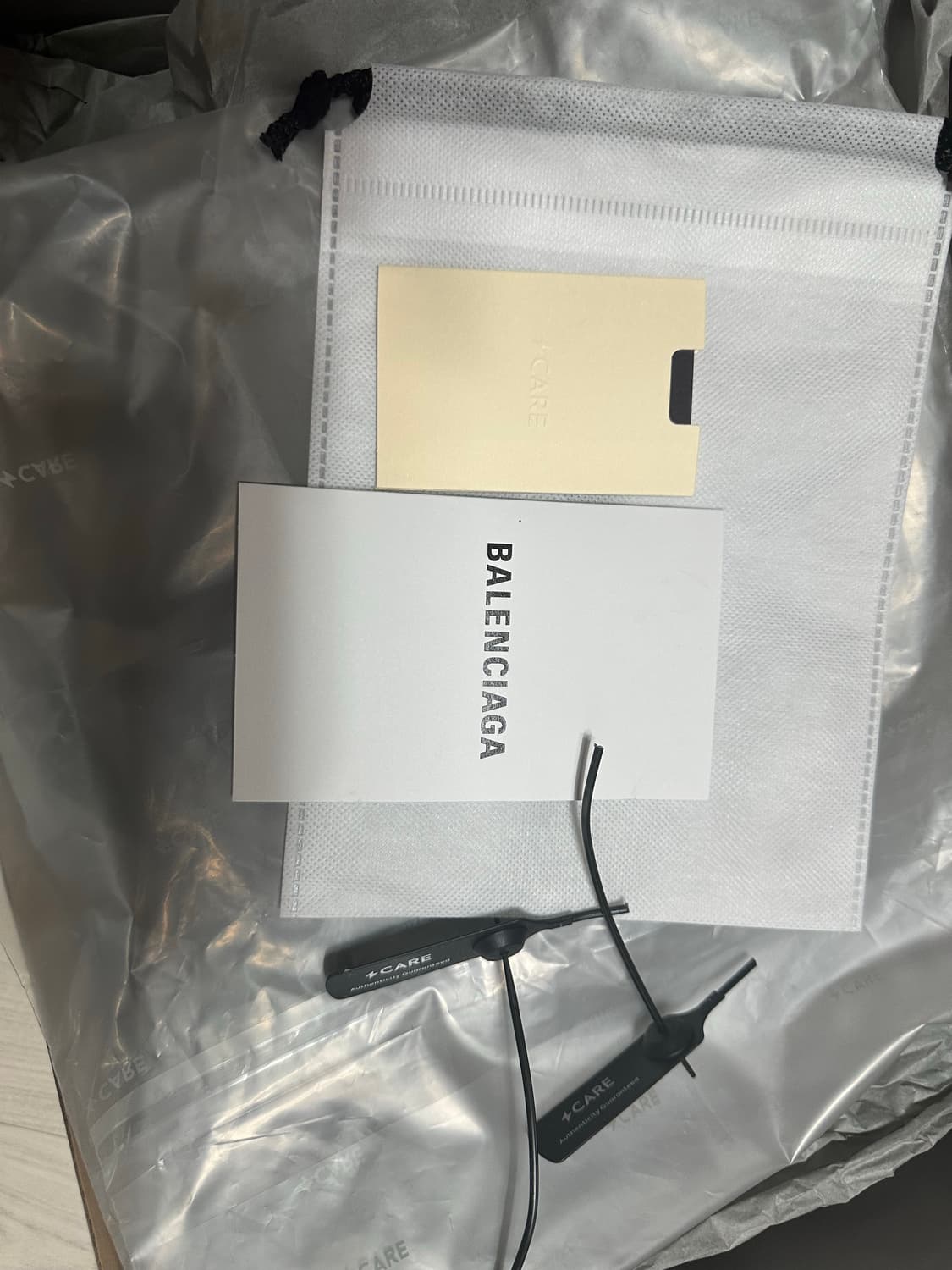 (급처) 네고가능! 발렌시아가 10xl (40) 상품이미지10
