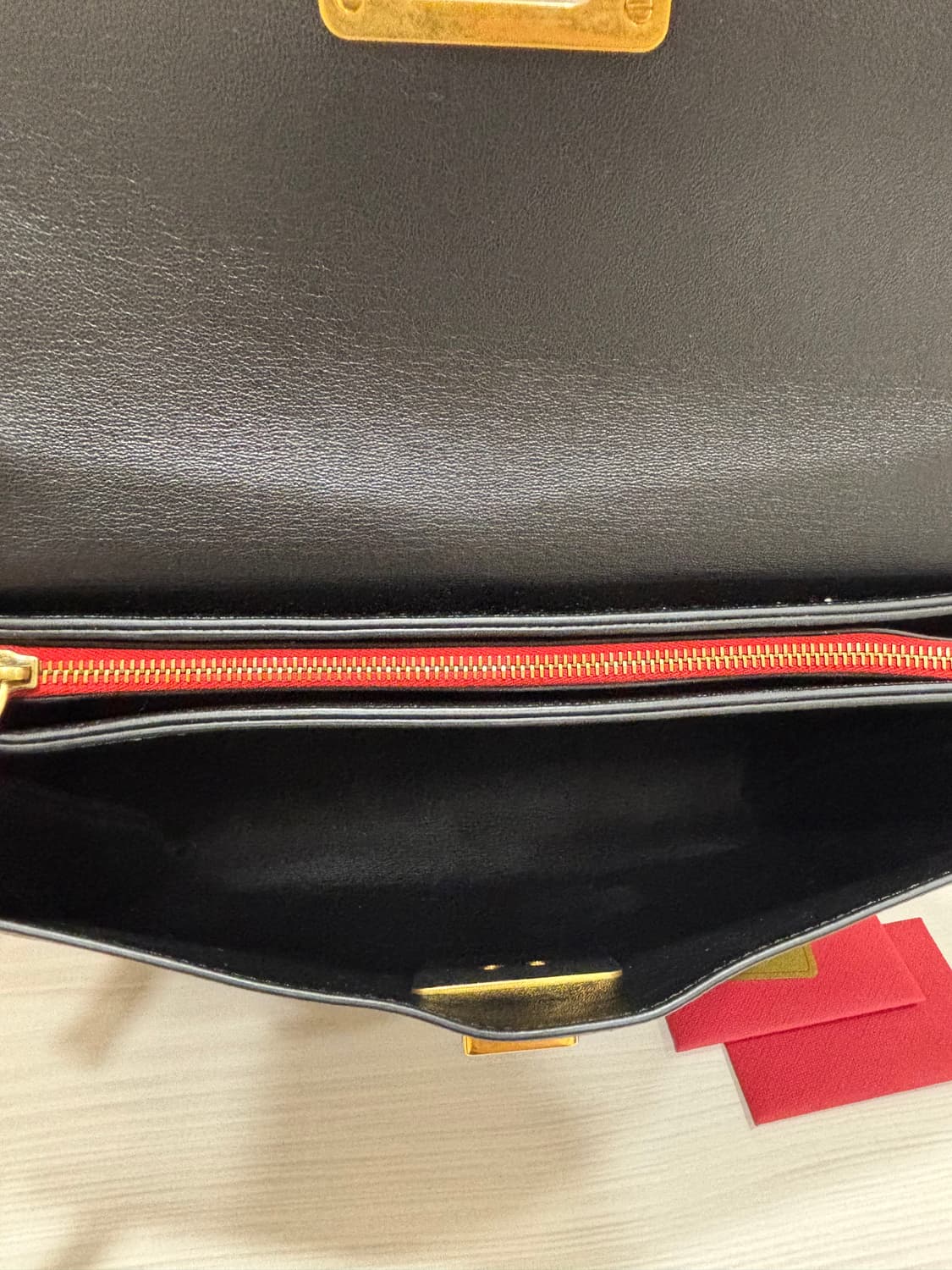 발렌티노 V링 숄더백 미디움 상품이미지3