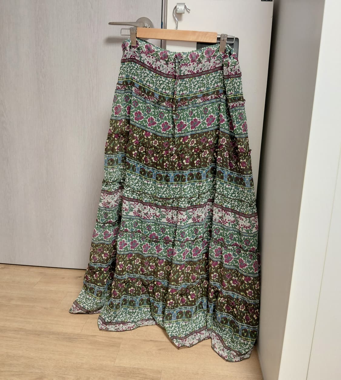 딥 포레스트 프릴 롱 스커트 상품이미지1