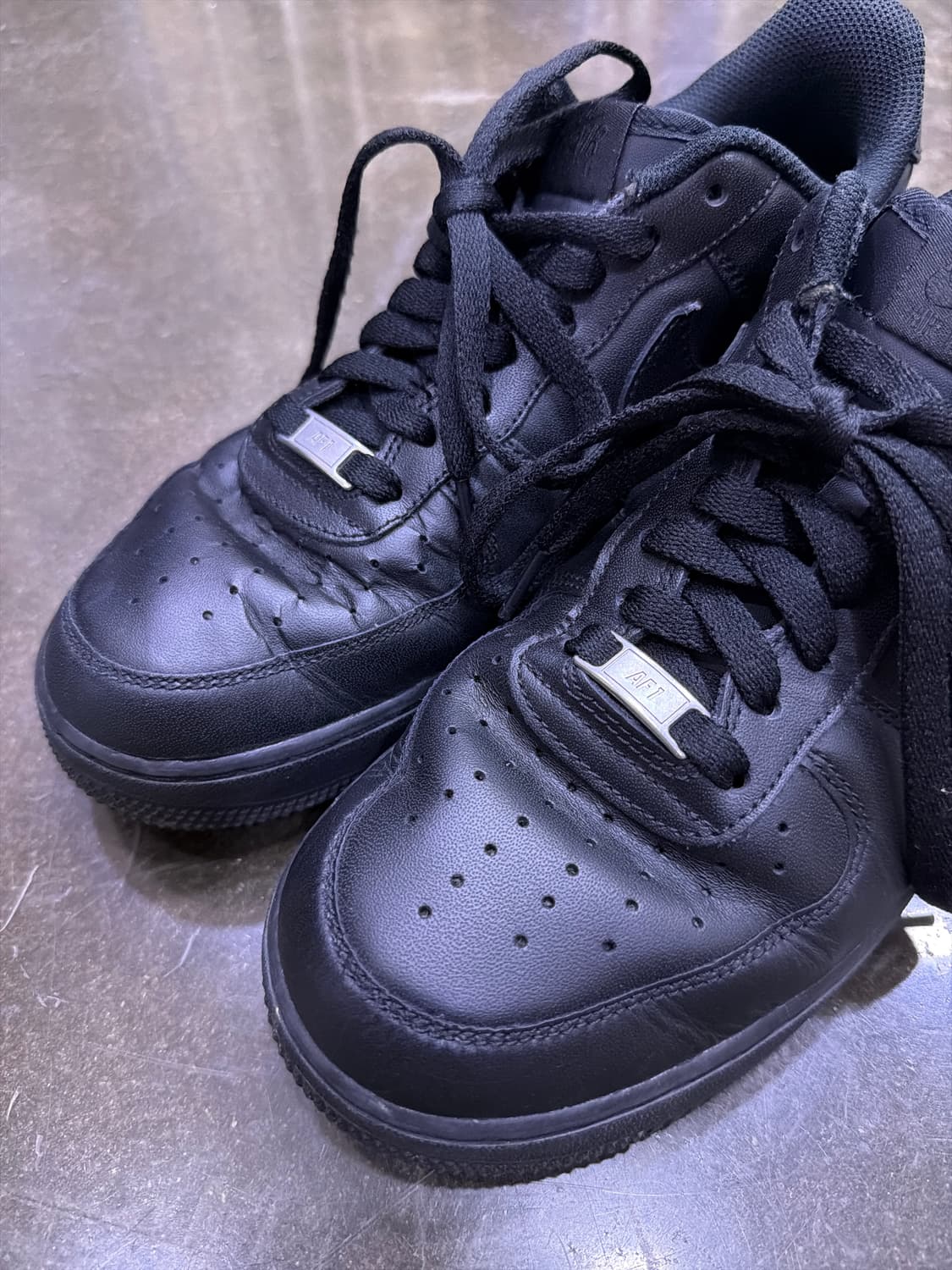 나이키 에어포스 1 07 트리플블랙 로우 275 상품이미지3