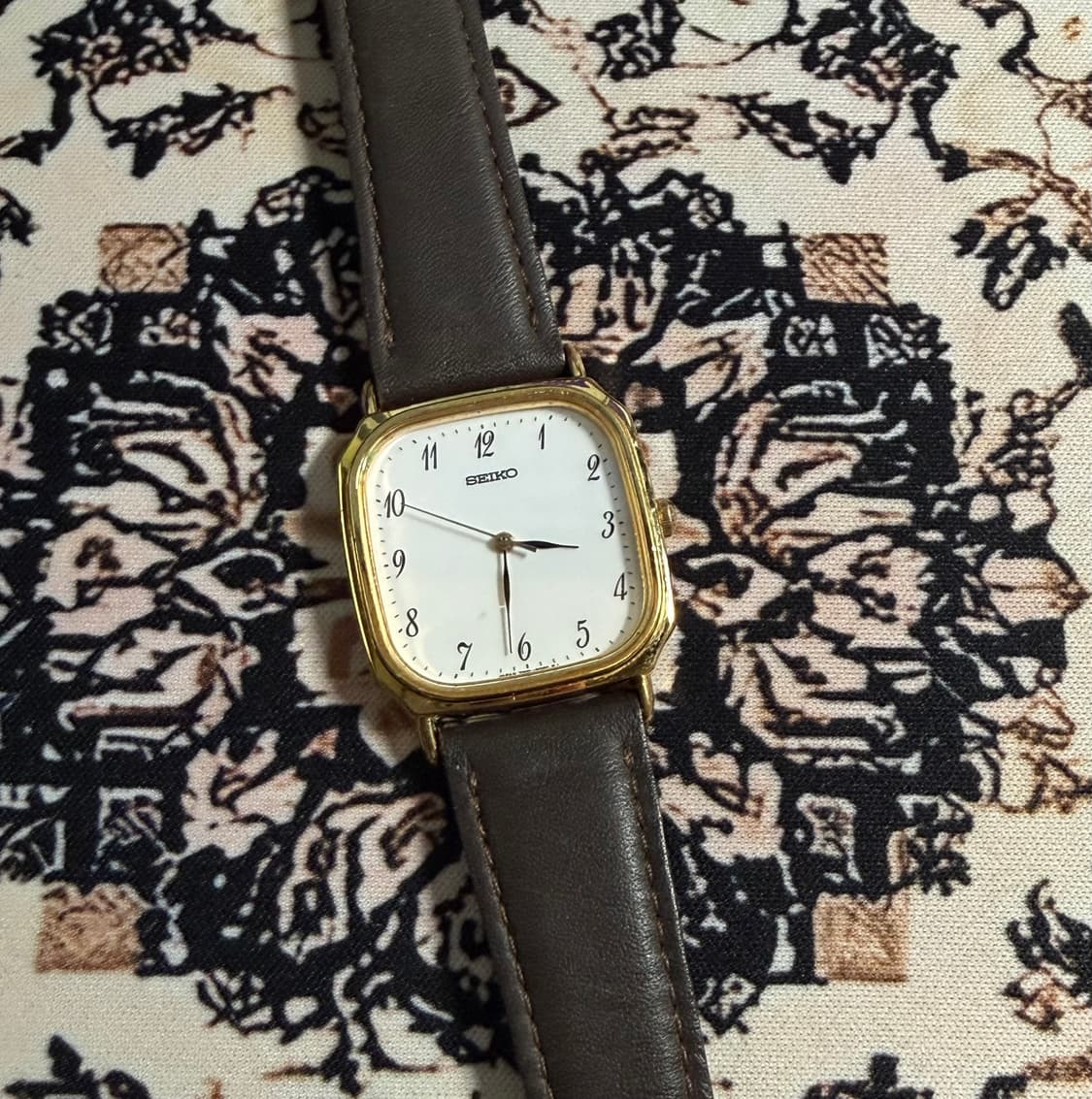 SEIKO 빈티지 쿼츠 시계 상품이미지1