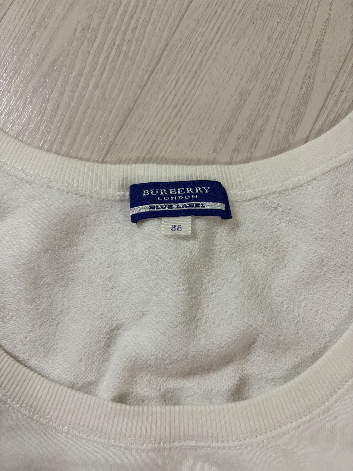 유일매물! 빈티지 버버리 블루라벨 맨투맨 상품이미지3