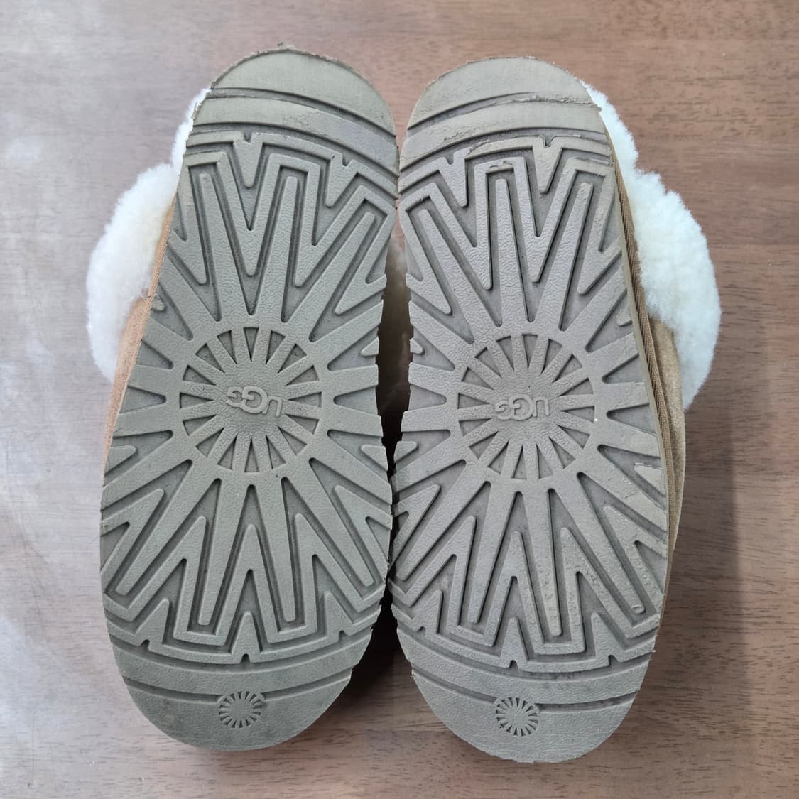 어그 디스케트 슬리퍼 250 상품이미지6