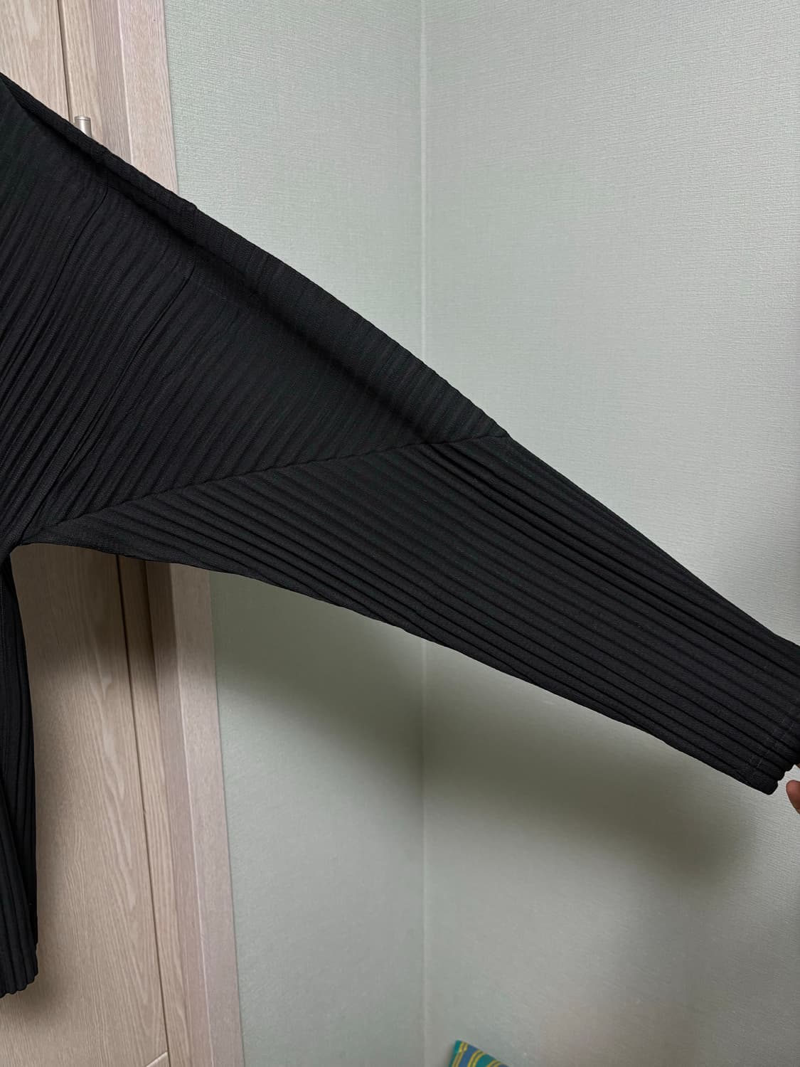 이세이미야케 옴므플리세 후드집업 블랙 3사이즈 상품이미지4