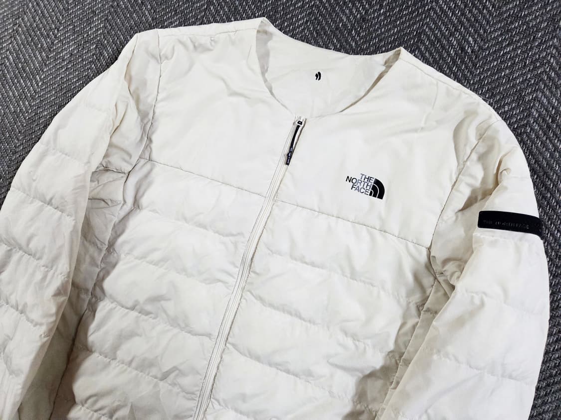 노스페이스 아이보리 경량 패딩
 상품이미지3