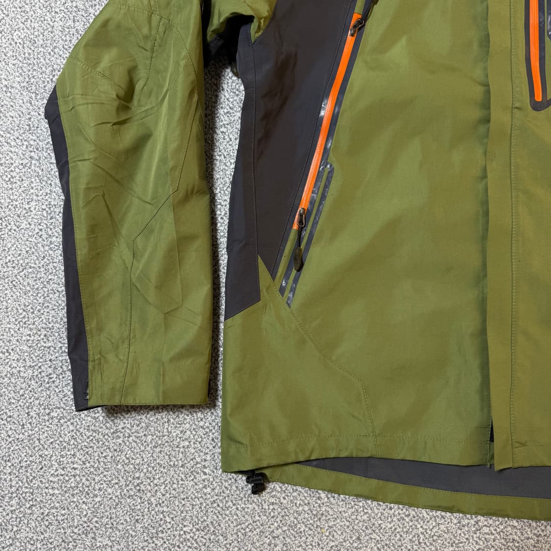 아크테릭스 바람막이 M 상품이미지5