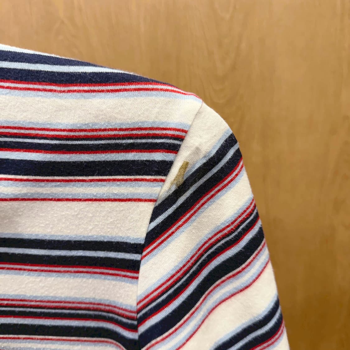 버버리 블랙라벨 반팔 카라 멀티 스트라이프 패턴 자수 로고 디테일 상품이미지9