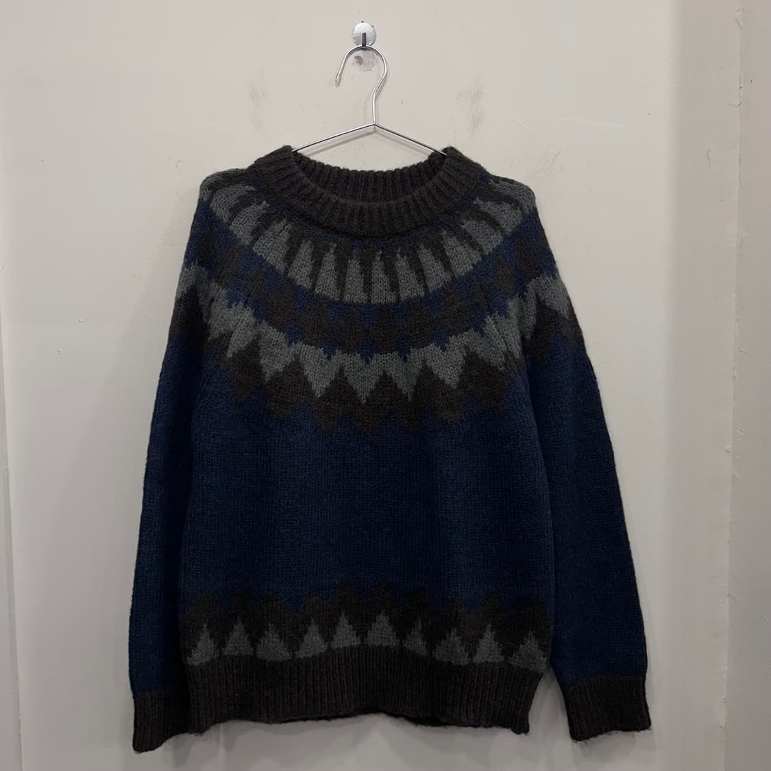 Leau 아가일패턴 부클 라운드 니트 상품이미지2