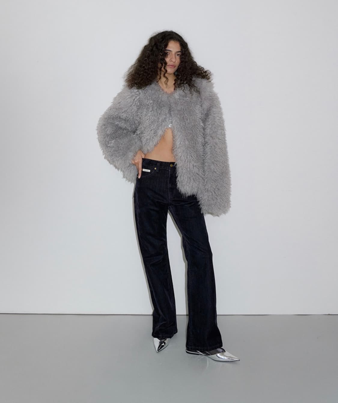 오버듀플레어 그레이 퍼 자켓 상품이미지1