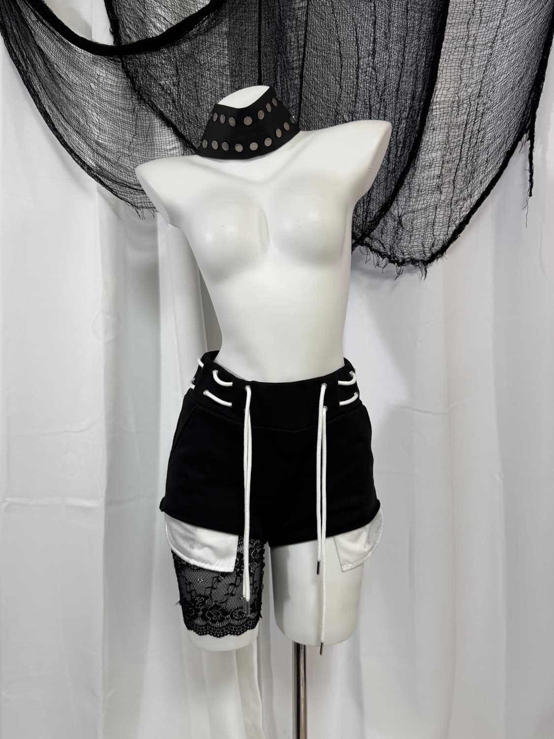 piarche eyelet string shorts 상품이미지4