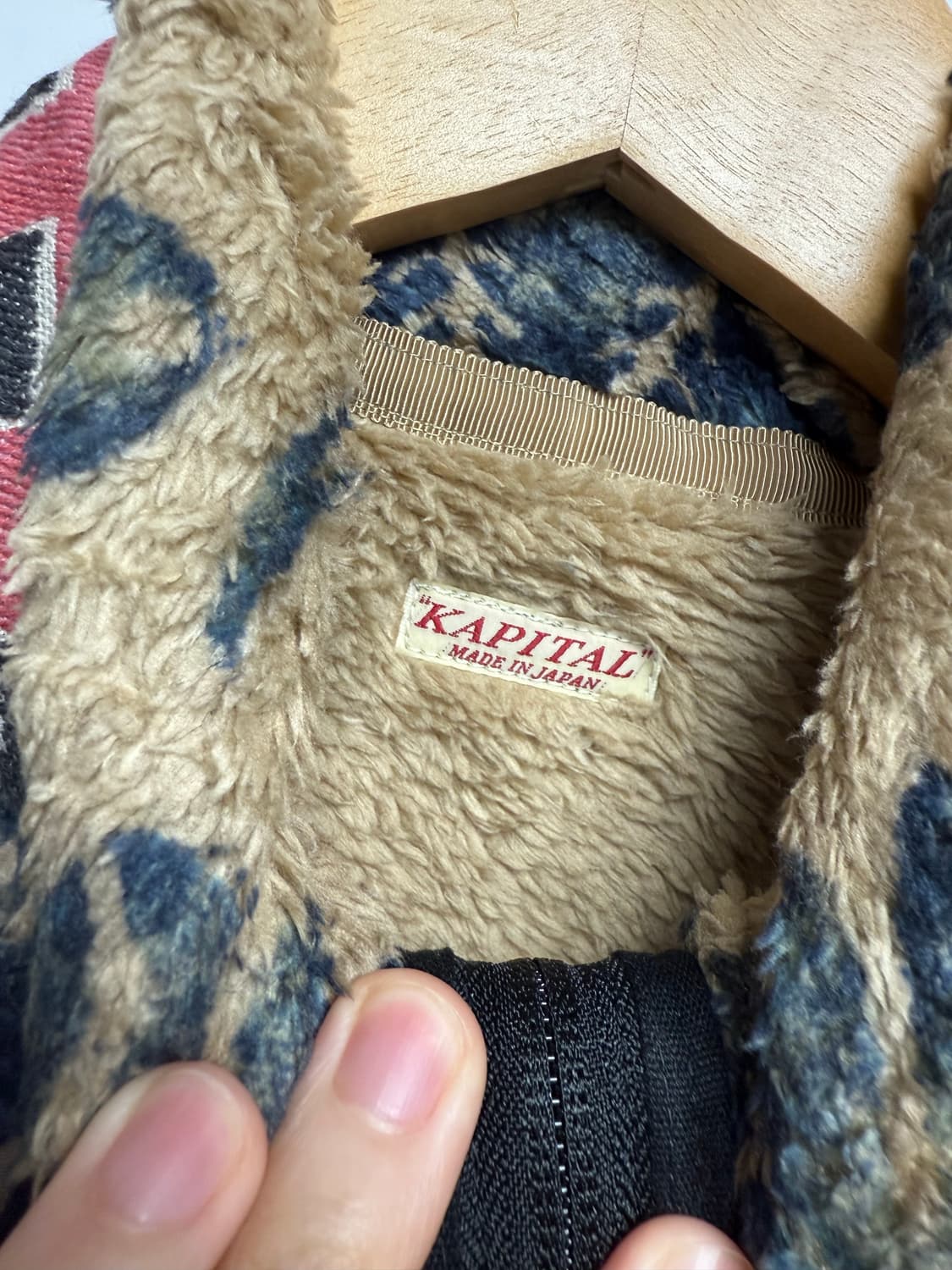 캐피탈 다마스크 마리아 후리스 1 상품이미지3