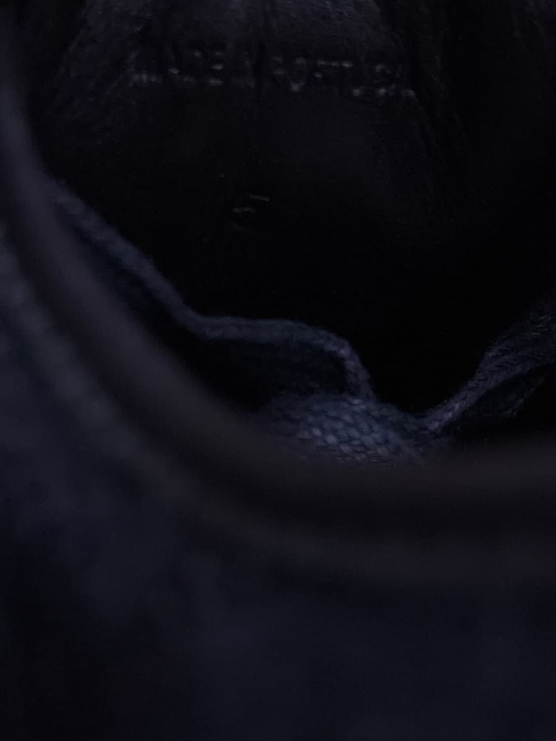 랑방 벨루어 스웨이드 블랙 애나멜 스니커즈 5 (240) 상품이미지9