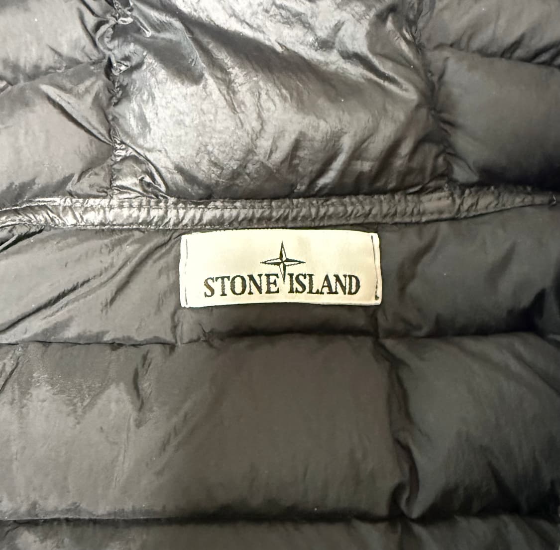 [XL]스톤아일랜드 25ss 룸우븐 경량패딩 블랙 상품이미지2