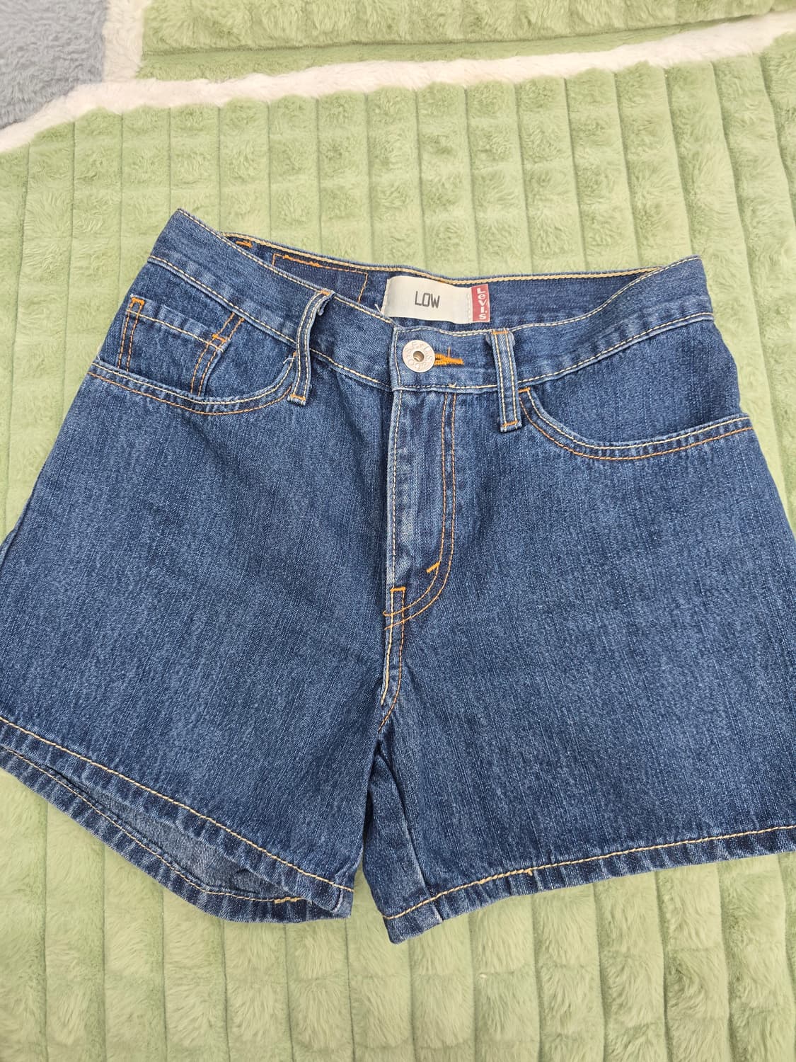 리바이스 여성숏팬츠 상품이미지1