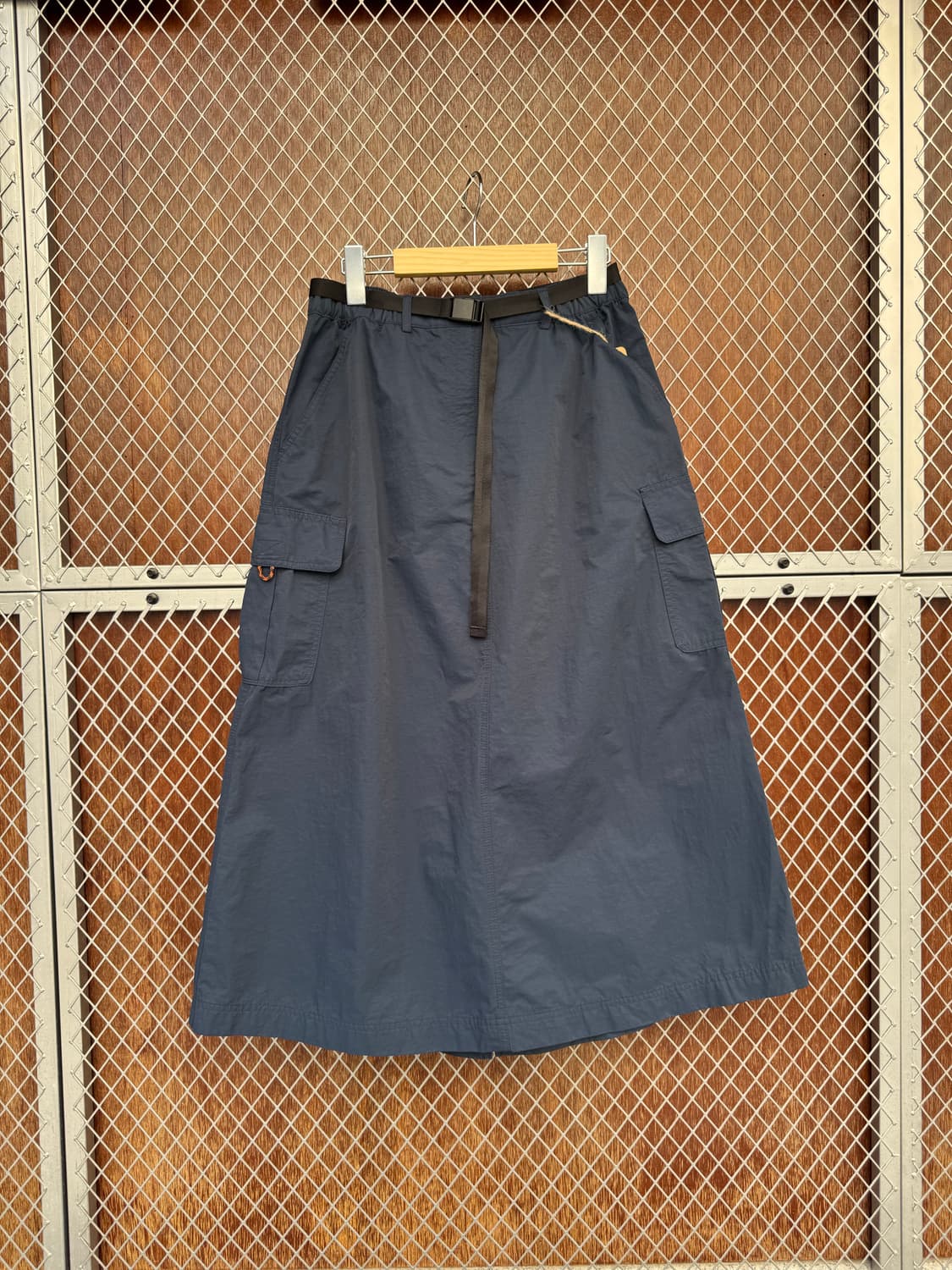 에디바우어 네이비 원드브레이커 나일론 밴딩 롱 스커트 L 상품이미지1