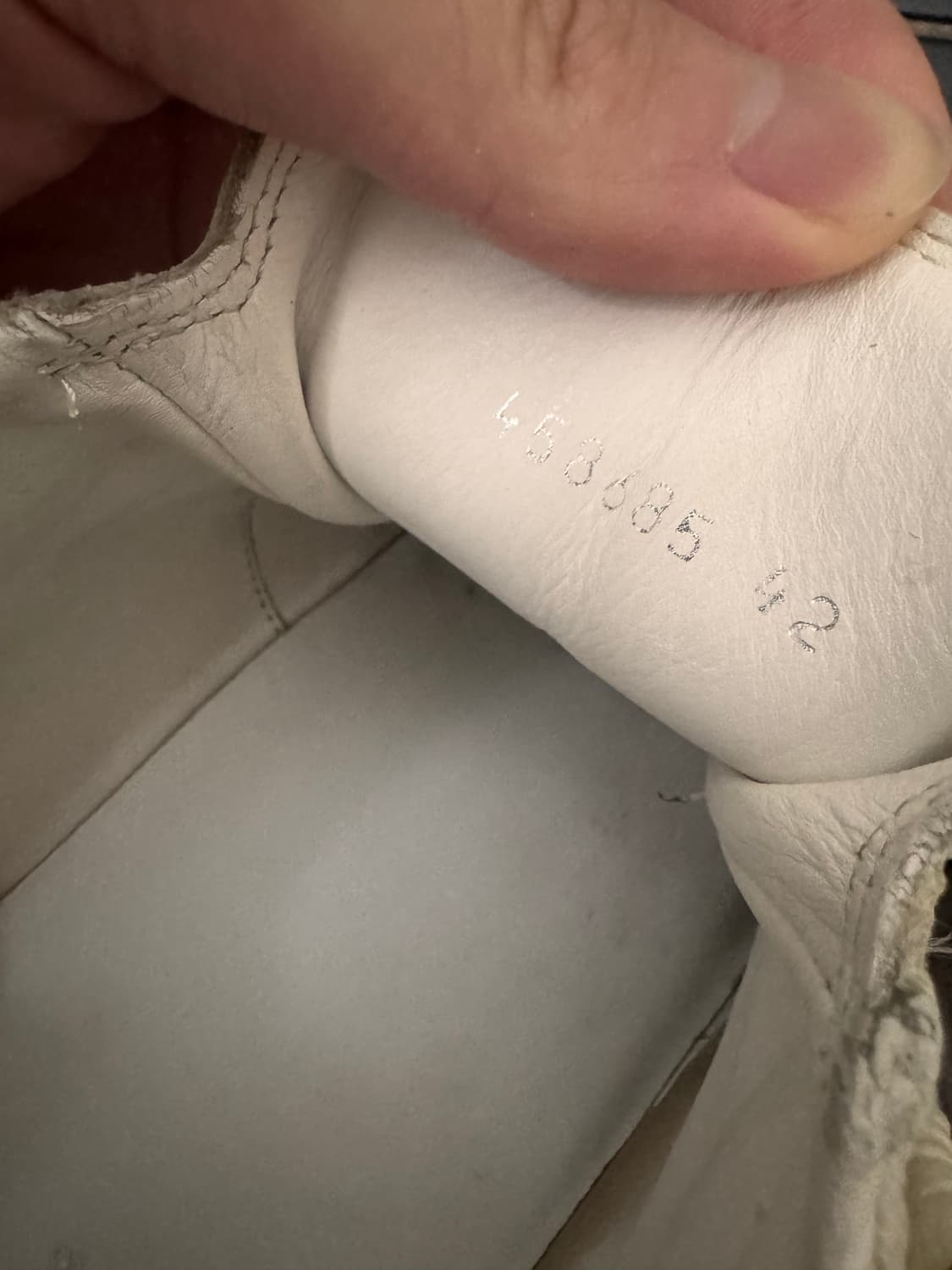 발렌시아가 아레나 화이트 스니커즈(42) 상품이미지7