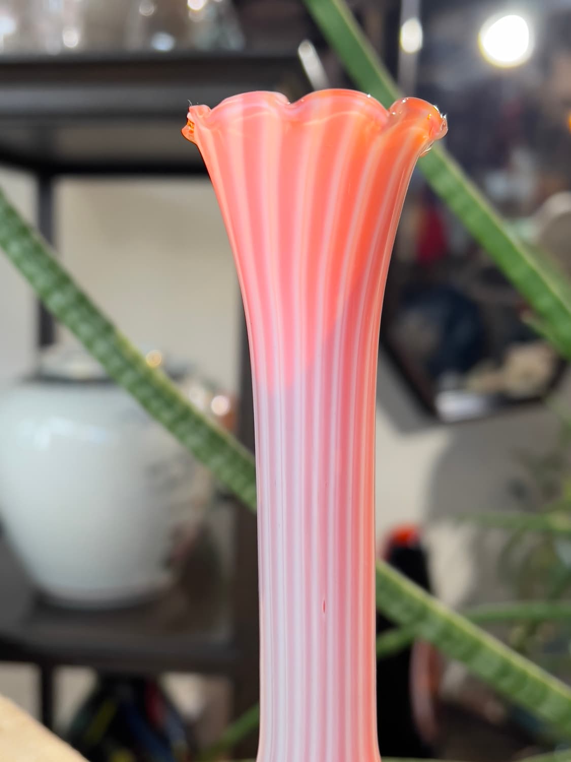 60s Czech pinkish-red Opalines Bud Vase 상품이미지7