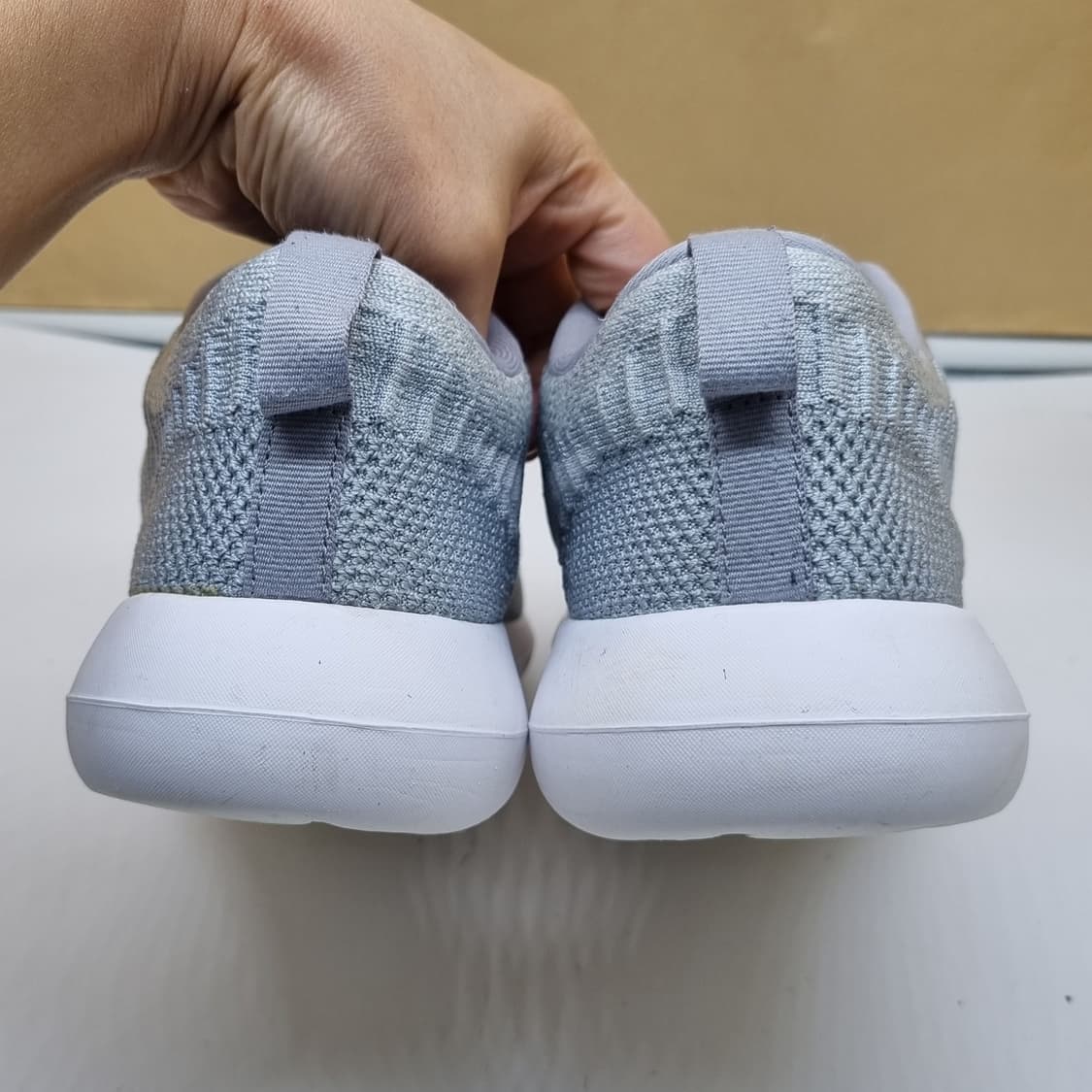 나이키 로쉬투 플라이니트 남성운동화270. 상품이미지4