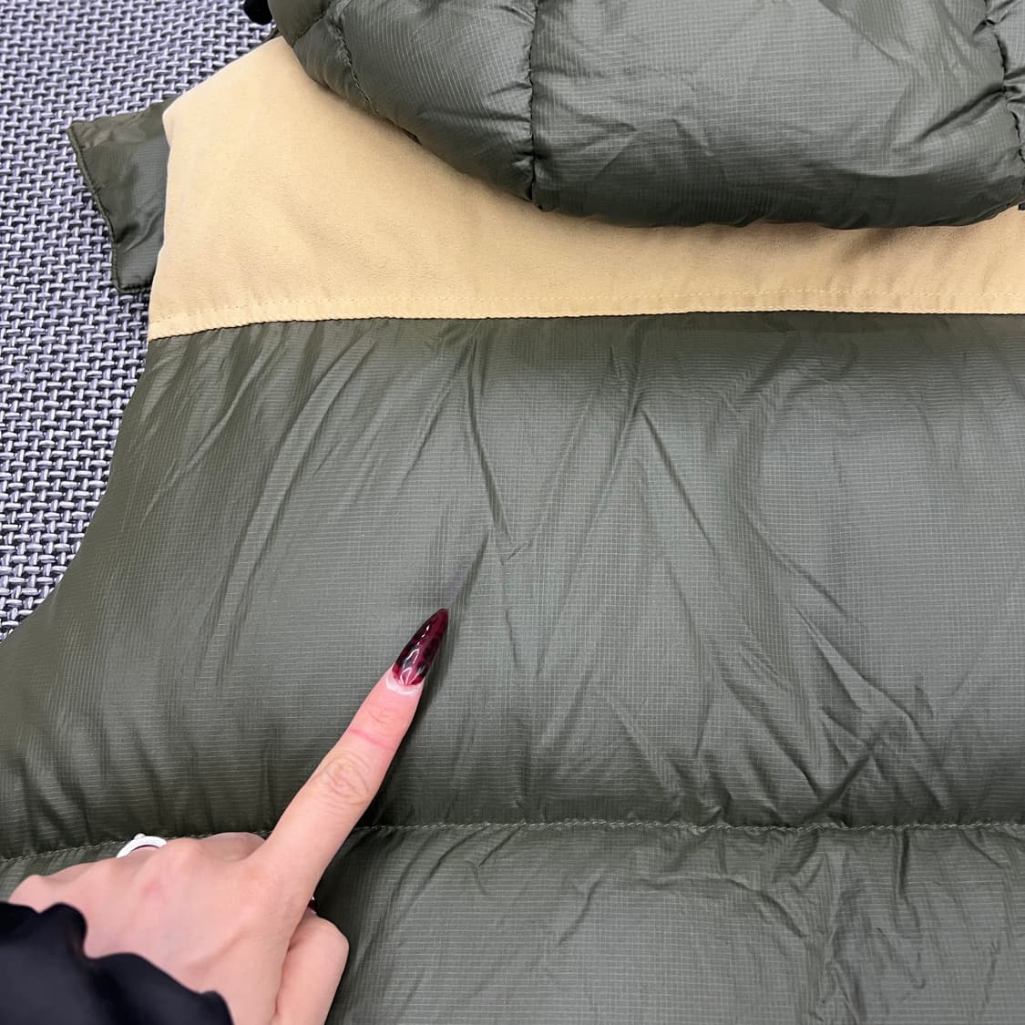 노스페이스 카키 조끼패딩 95 상품이미지6