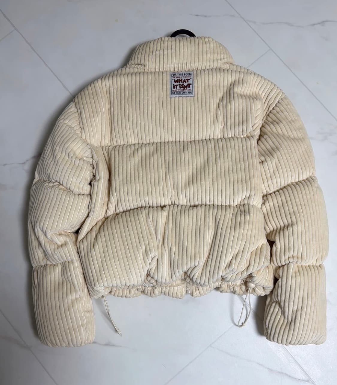 [새제품] 와릿이즌 코듀로이 숏패딩 아이보리 상품이미지6