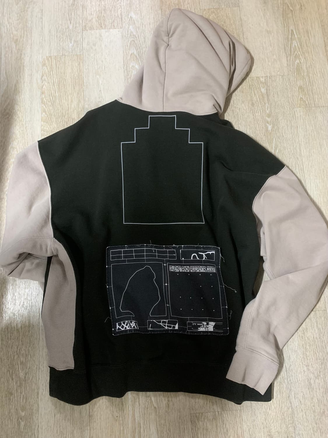 CavEmpt Dichromantic hoodie 상품이미지3