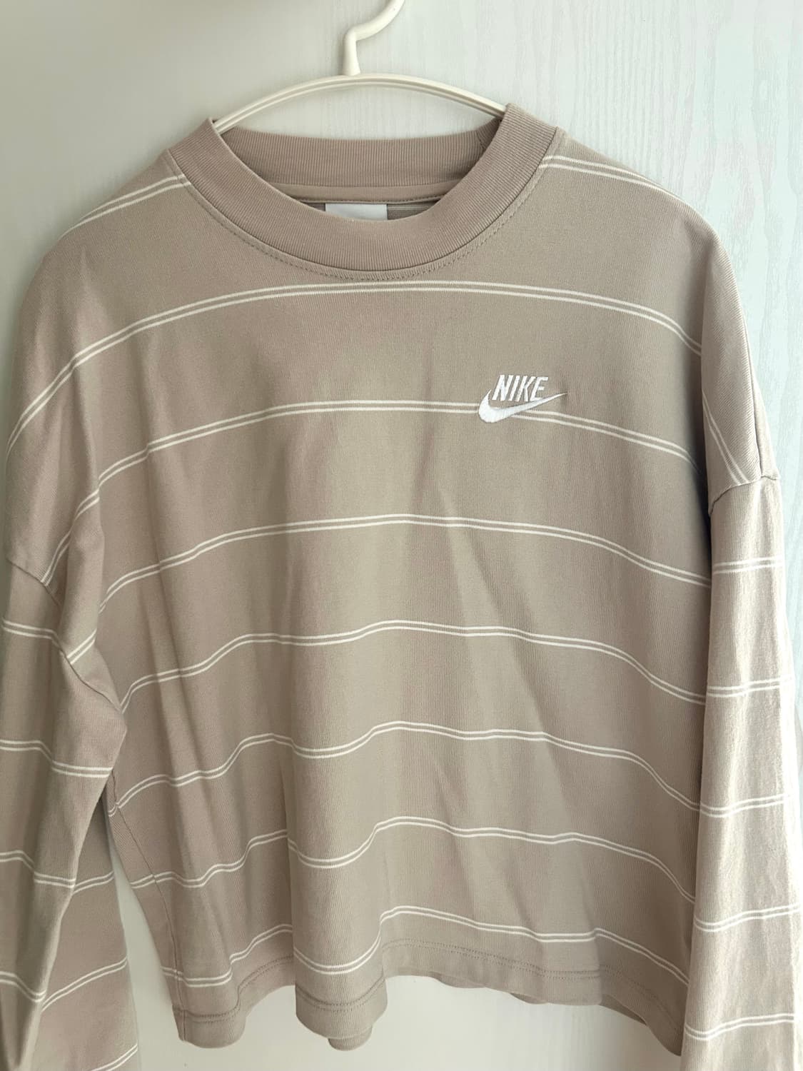 나이키 스트라이프 긴팔 롱슬리브 베이지 상품이미지1