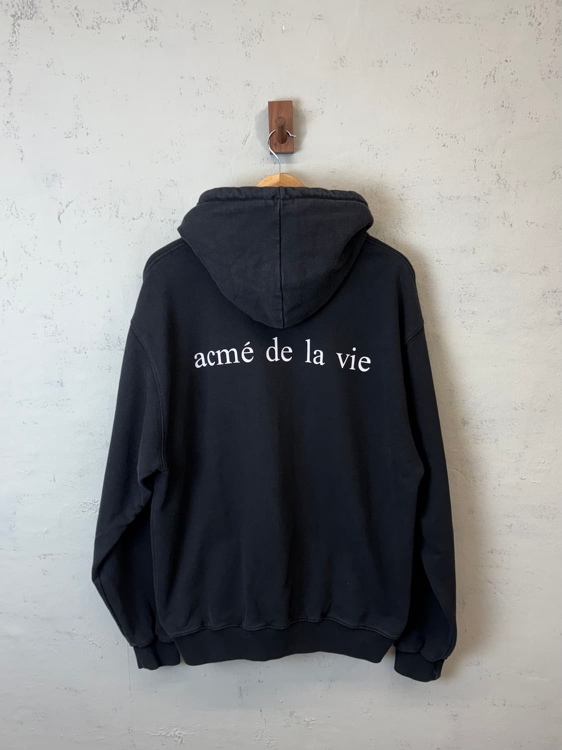 아크메드라비 프린팅 후드티 블랙 상품이미지2