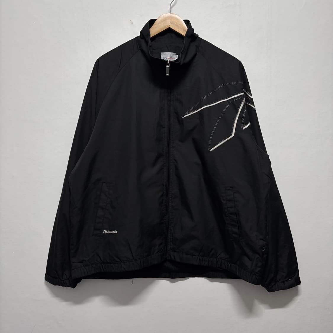 리복 블랙 올드스쿨 바람막이 상품이미지1