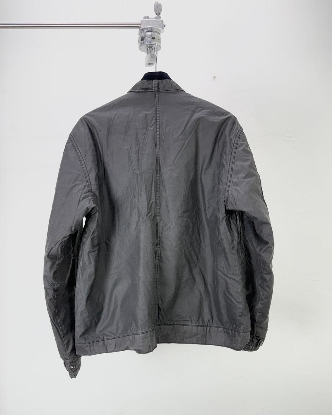 레드 울프 그레이 퀼팅 컷티드 나일론 워크웨어 집업 자켓 상품이미지6