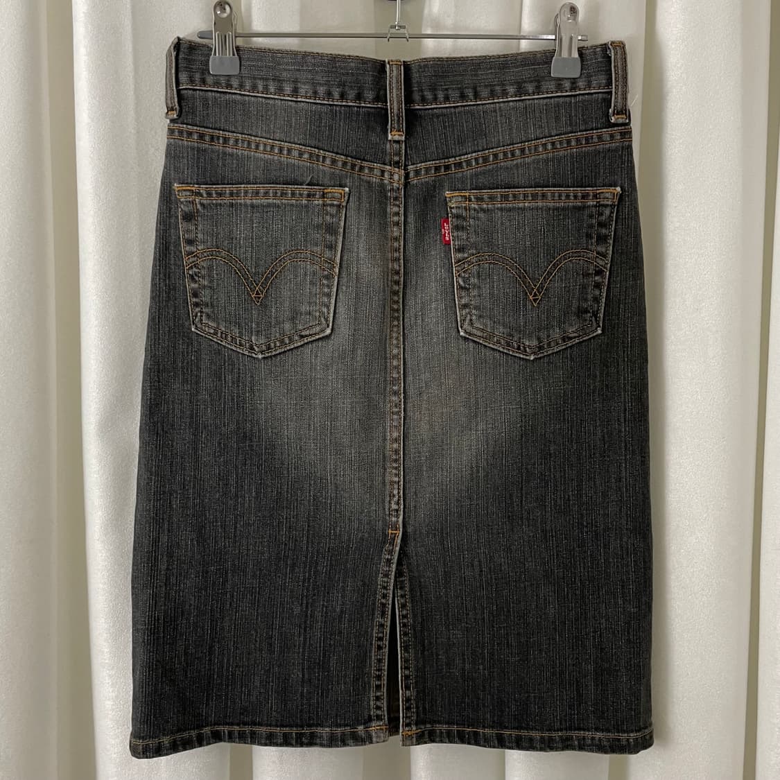 리바이스 흑청 미디 스커트 상품이미지2