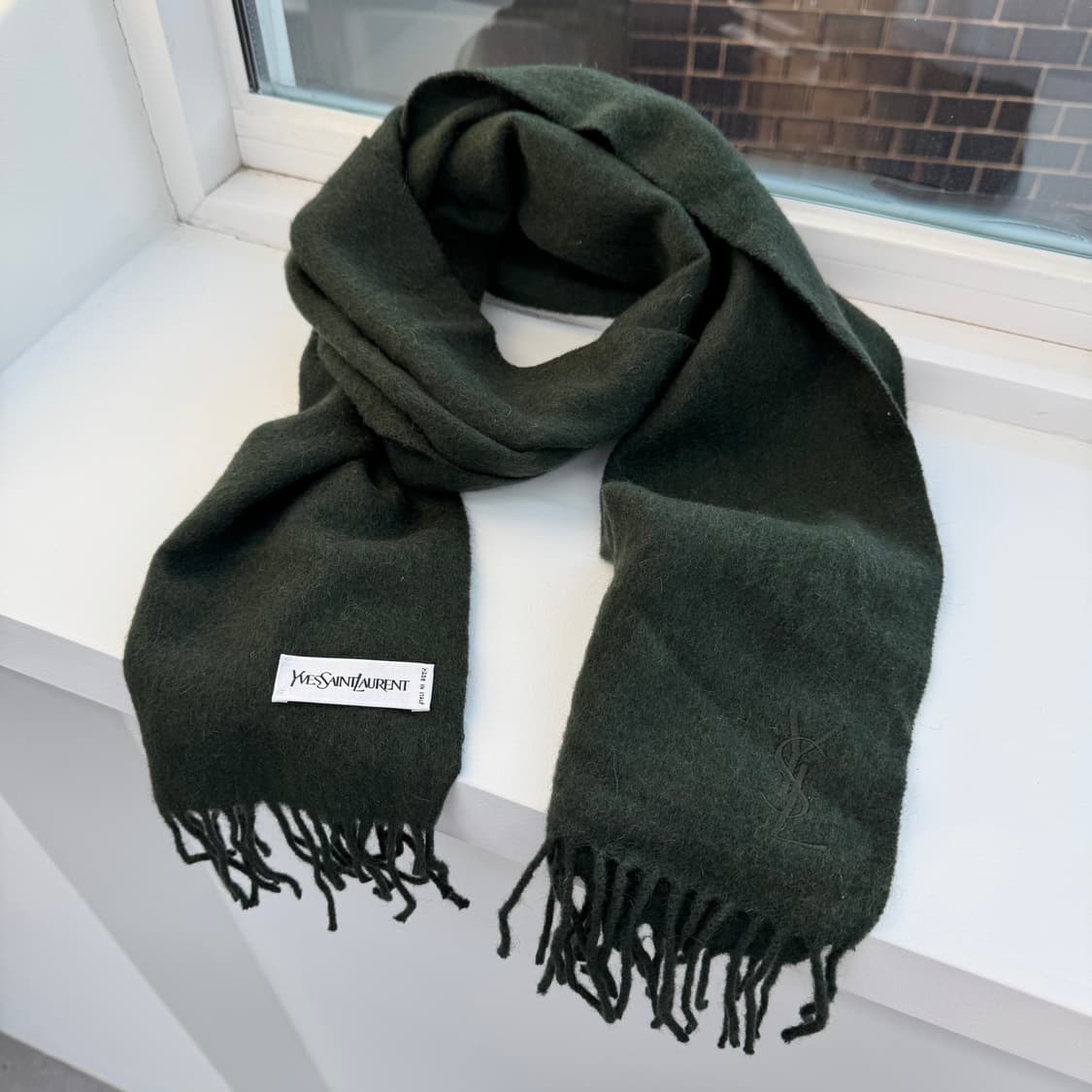 입생로랑 머플러 상품이미지1