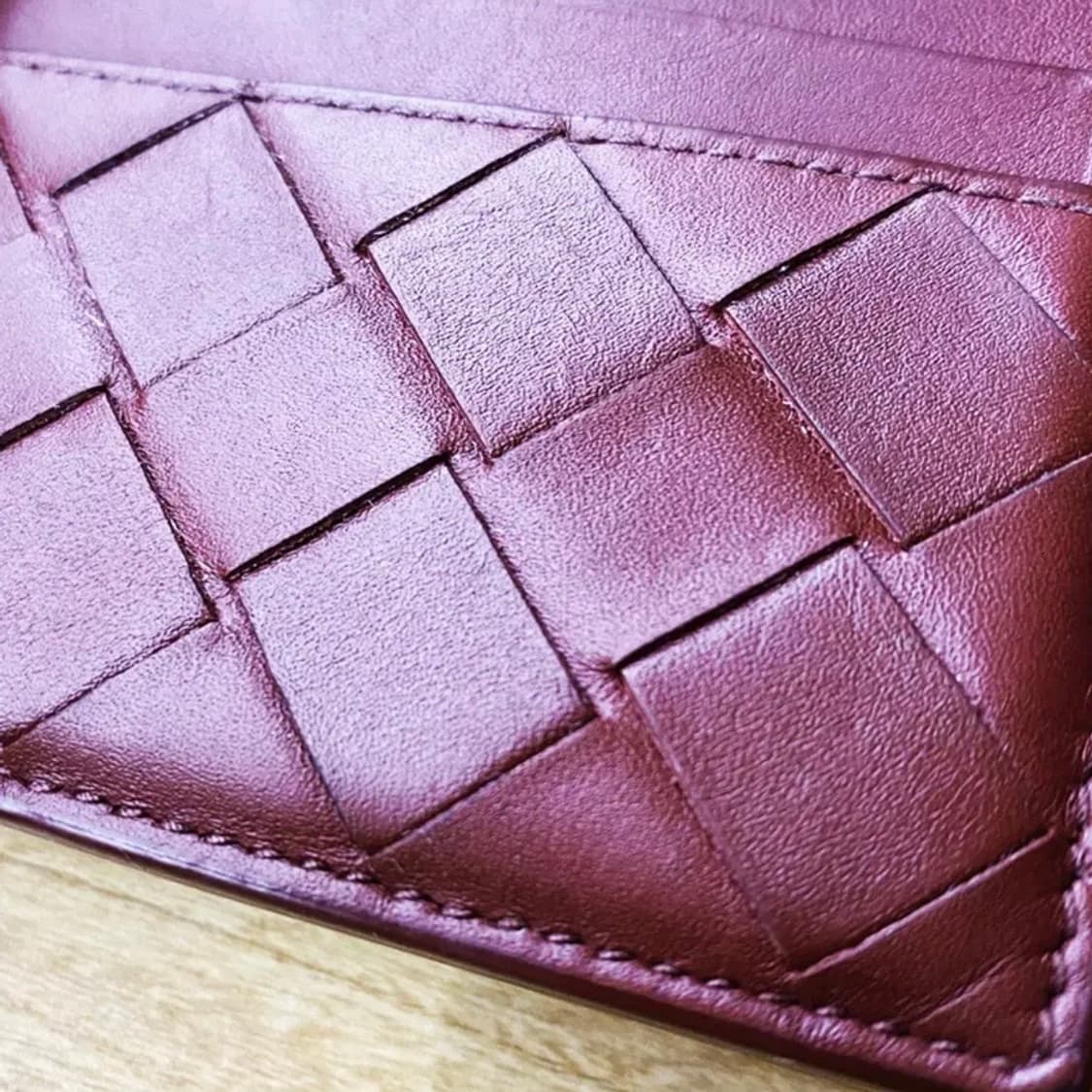 [정품] 보테가베네타 인트레치아토 버건디컬러 카프스킨 인홀더 카드지갑 상품이미지3